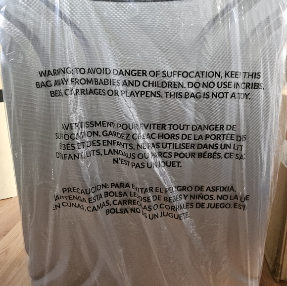 Silver Hard Shell Suitcase - Picture 2 of 5